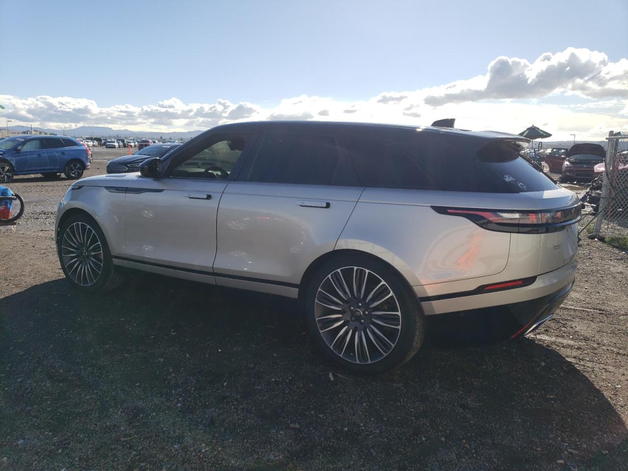 Obraz 2 z 2019 LAND ROVER RANGE ROVER VELAR R-DYNAMIC SE 2019 z VIN SALYL2EV4KA795473