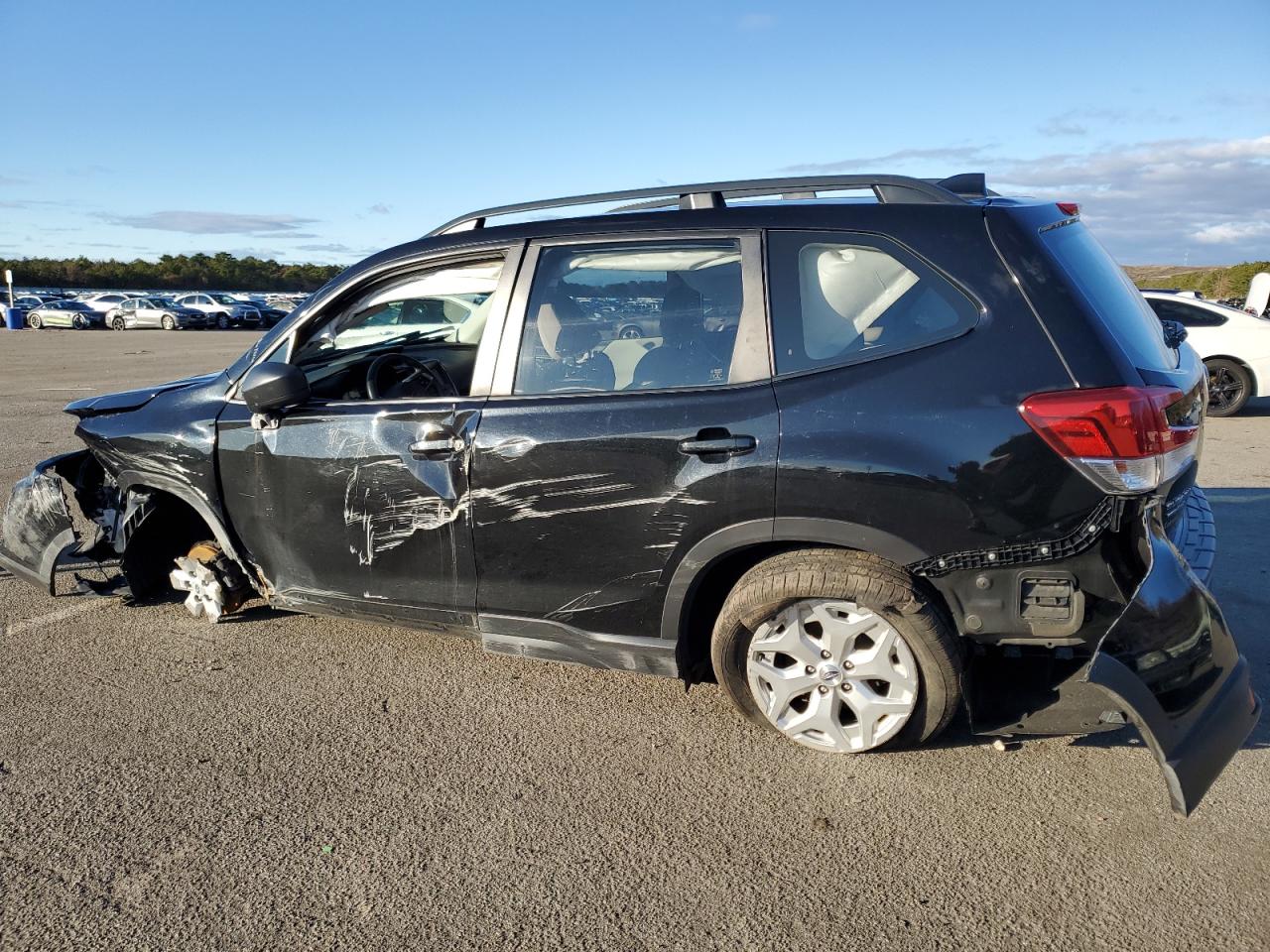Obraz 2 z 2019 SUBARU FORESTER  2019 z VIN JF2SKACC9KH453487