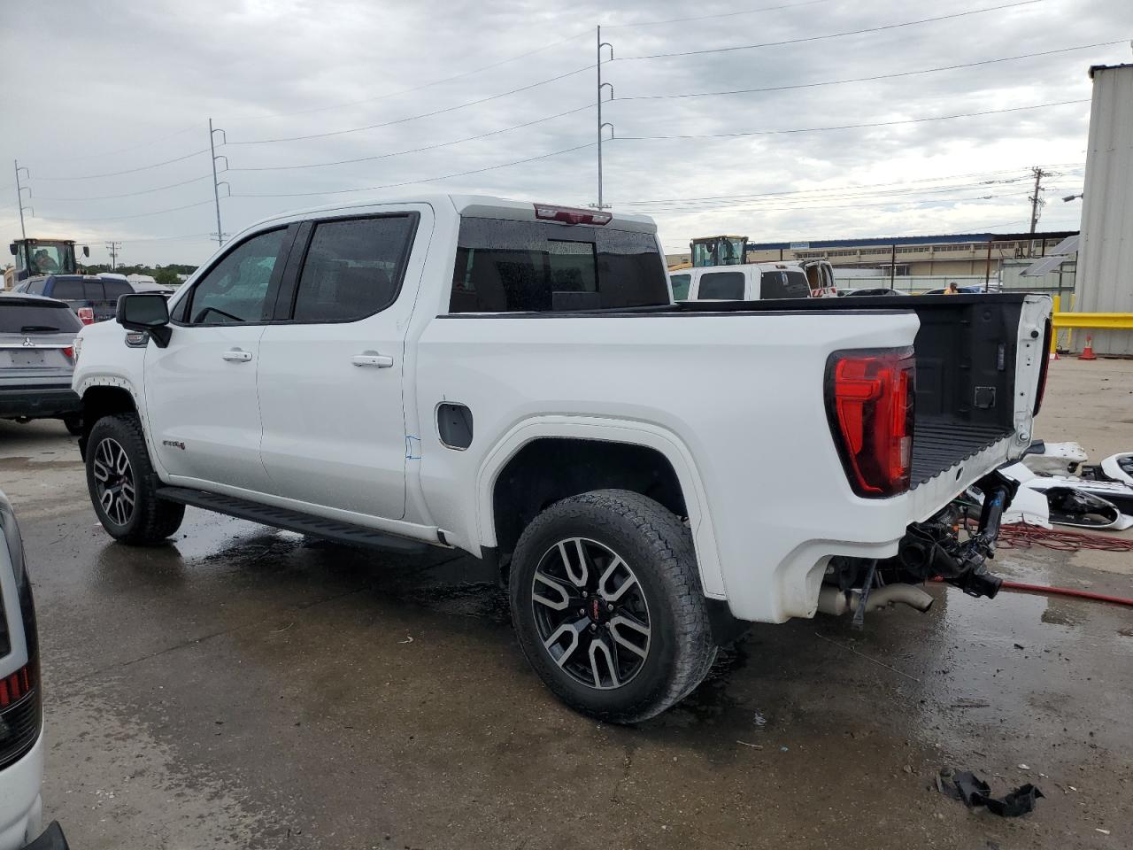 Изображение 2 2022 GMC SIERRA LIMITED K1500 AT4 2022 с VIN 3GTP9EEL6NG133028