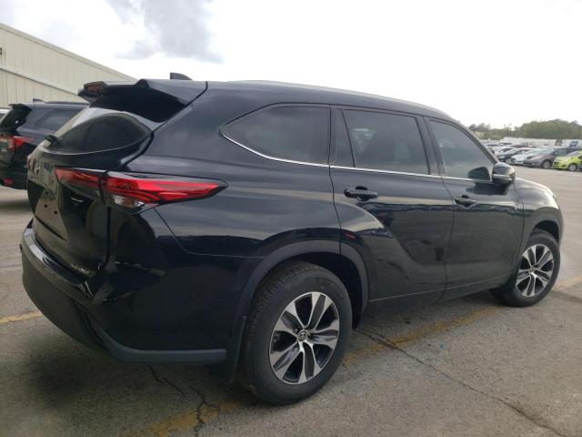 Изображение 3 2022 TOYOTA HIGHLANDER XLE 2022 с VIN 5TDGZRBH7NS573512