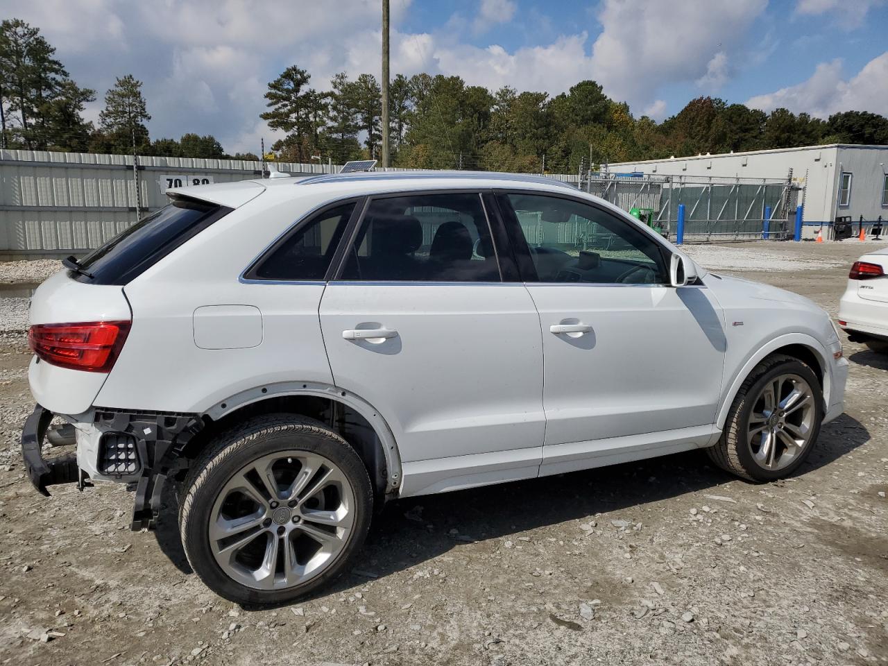 Image 3 of 2018 AUDI Q3 PREMIUM PLUS 2018 with VIN WA1HCCFS9JR025071