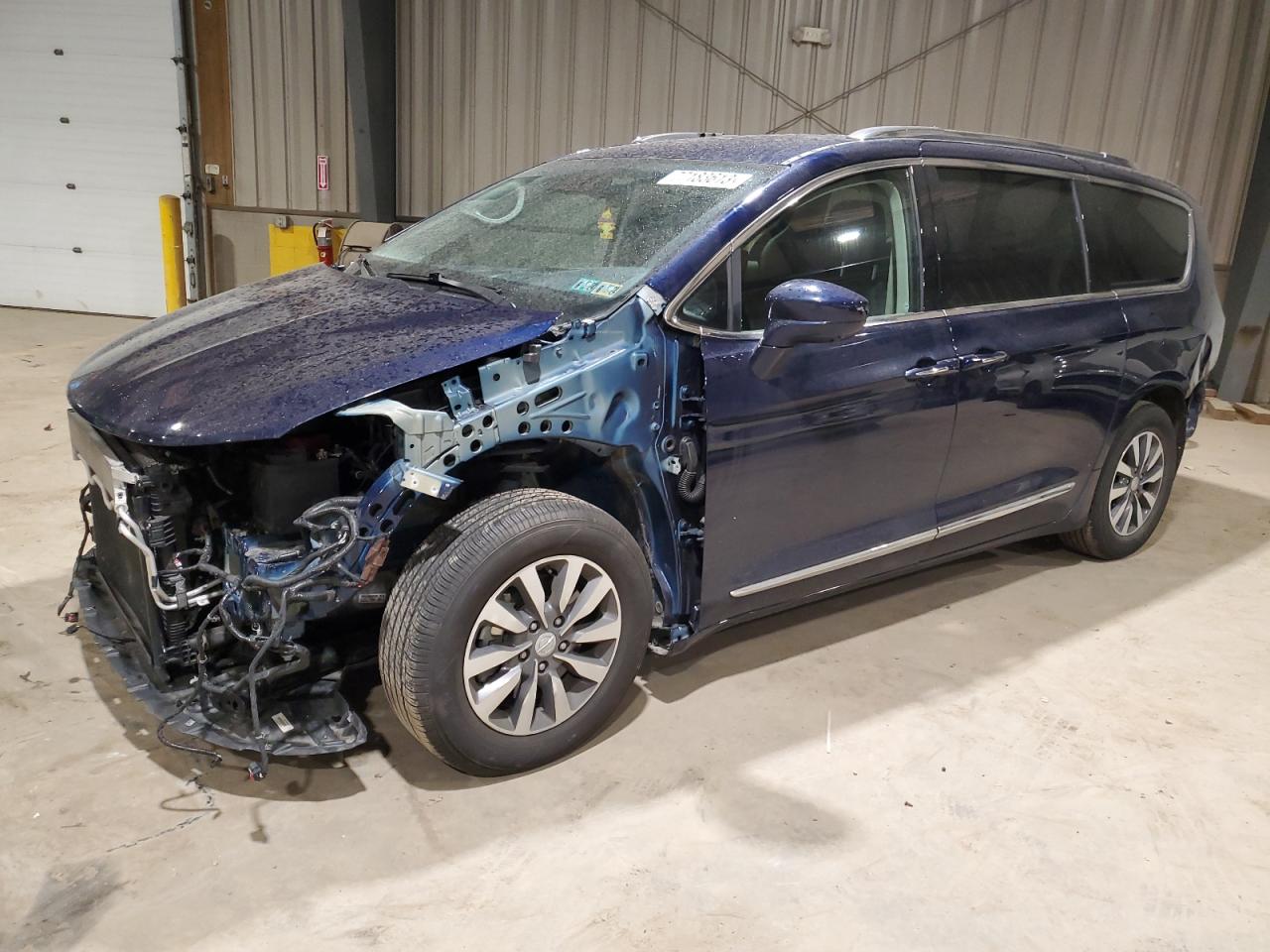 Obraz 1 z 2020 CHRYSLER PACIFICA TOURING L PLUS 2020 z VIN 2C4RC1EG2LR151037