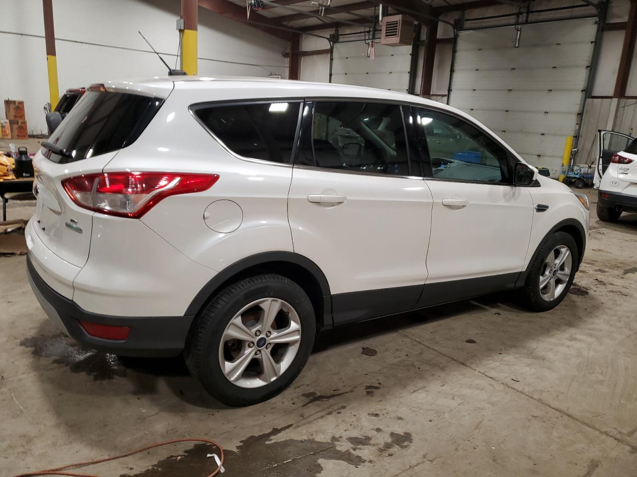 Obraz 3 z 2016 FORD ESCAPE SE 2016 z VIN 1FMCU0GX5GUB33212