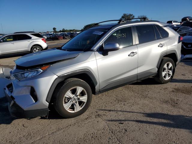 Image 1 of 2020 TOYOTA RAV4 XLE 2020 with VIN JTMW1RFV0LJ021914