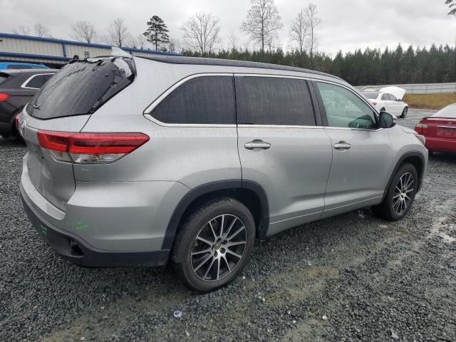 Image 3 of 2017 TOYOTA HIGHLANDER SE 2017 with VIN 5TDKZRFH3HS514885