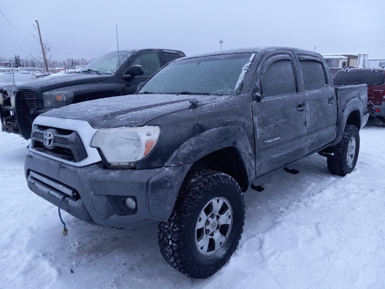 Obraz 1 z 2012 TOYOTA TACOMA DOUBLE CAB 2012 z VIN 3TMLU4EN9CM095253