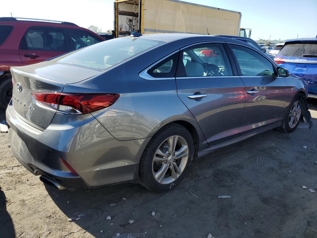 Obraz 3 z 2018 HYUNDAI SONATA SPORT 2018 z VIN 5NPE34AF5JH714718