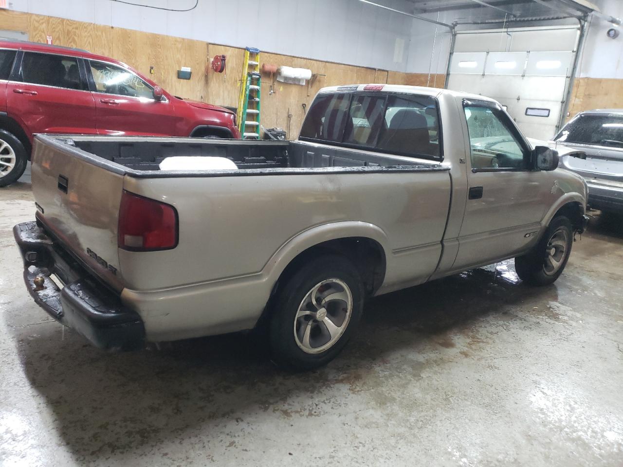 Изображение 3 2000 CHEVROLET S TRUCK S10 2000 с VIN 1GCCS1445YK111282