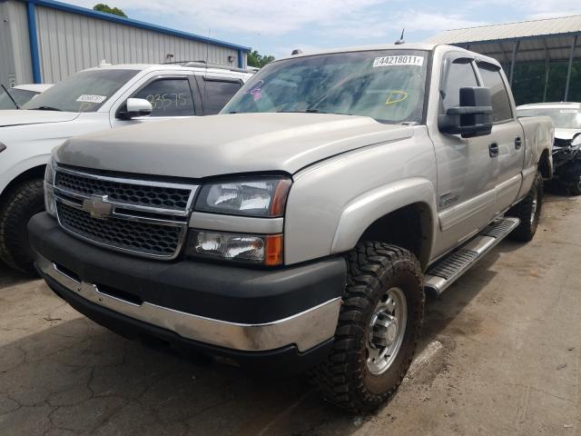 Image 2 of 2005 CHEVROLET SILVERADO K2500 HEAVY DUTY 2005 with VIN 1GCHK23225F934073