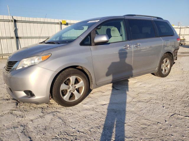 Obraz 1 z 2013 TOYOTA SIENNA LE 2013 z VIN 5TDKK3DC9DS341134