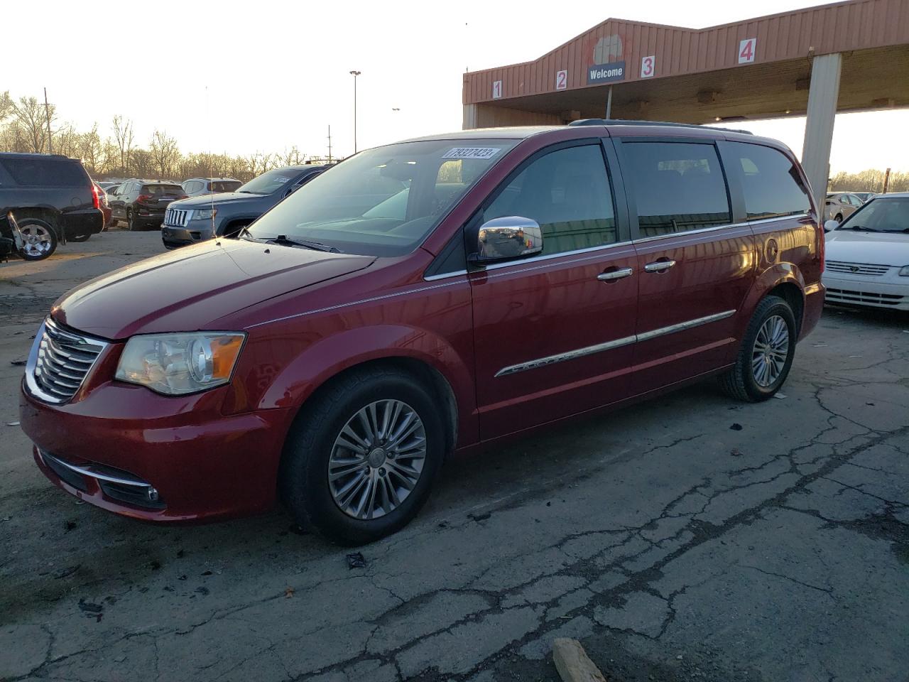 Изображение 2014 CHRYSLER TOWN & COUNTRY TOURING L 2014