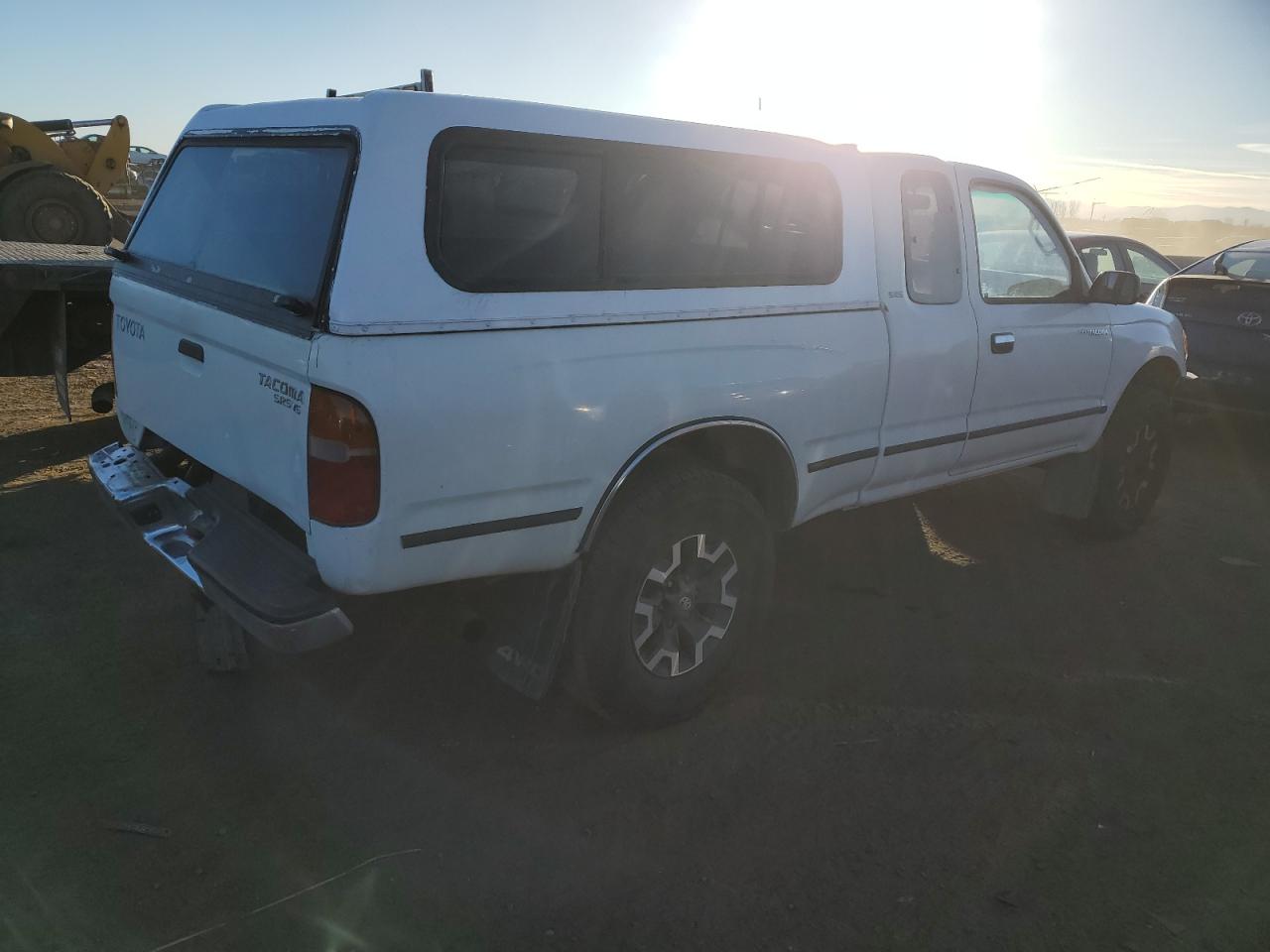 Obraz 3 z 1998 TOYOTA TACOMA XTRACAB 1998 z VIN 4TAWN72N8WZ128340