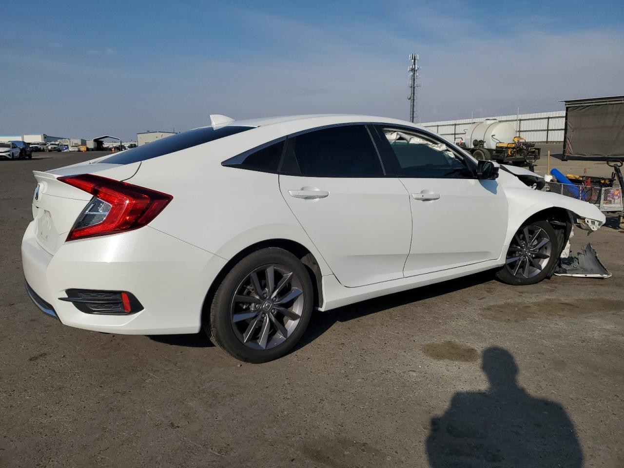 Изображение 3 2021 HONDA CIVIC EX 2021 с VIN 19XFC1F34ME202829