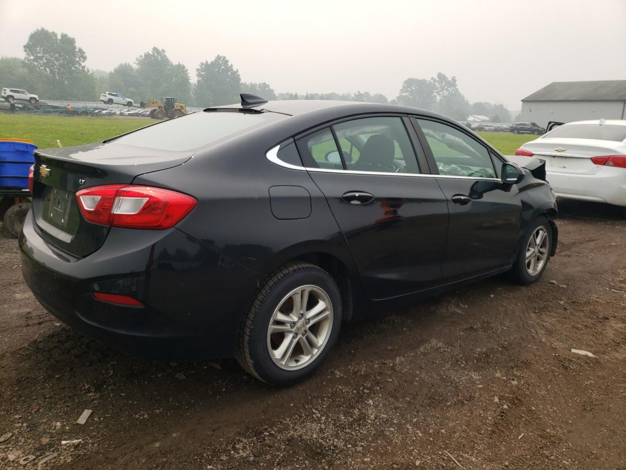 Изображение 3 2017 CHEVROLET CRUZE LT 2017 с VIN 1G1BE5SM0H7205885