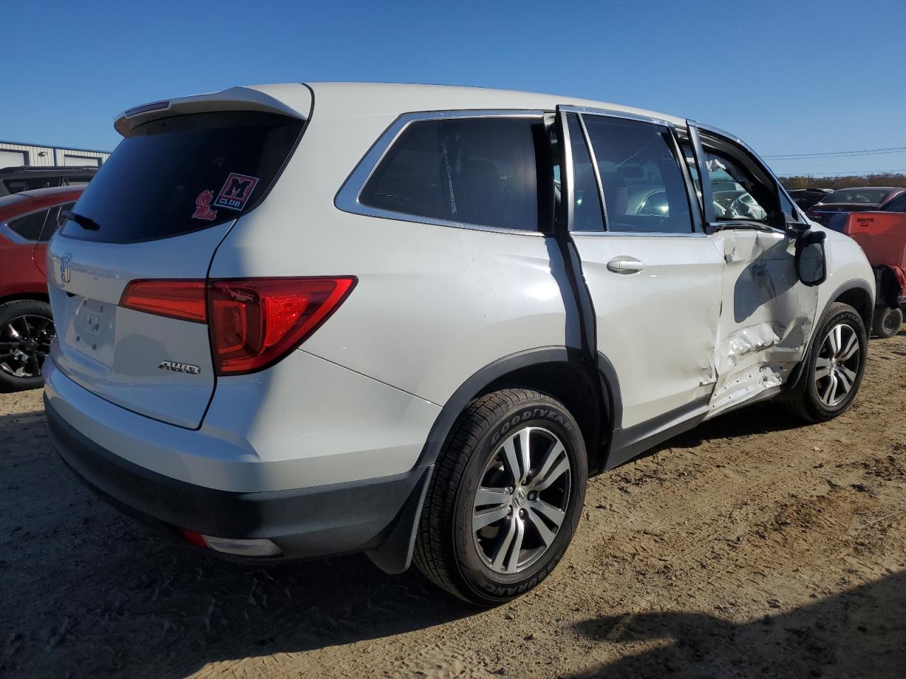 Изображение 3 2016 HONDA PILOT EX 2016 с VIN 5FNYF6H36GB033518