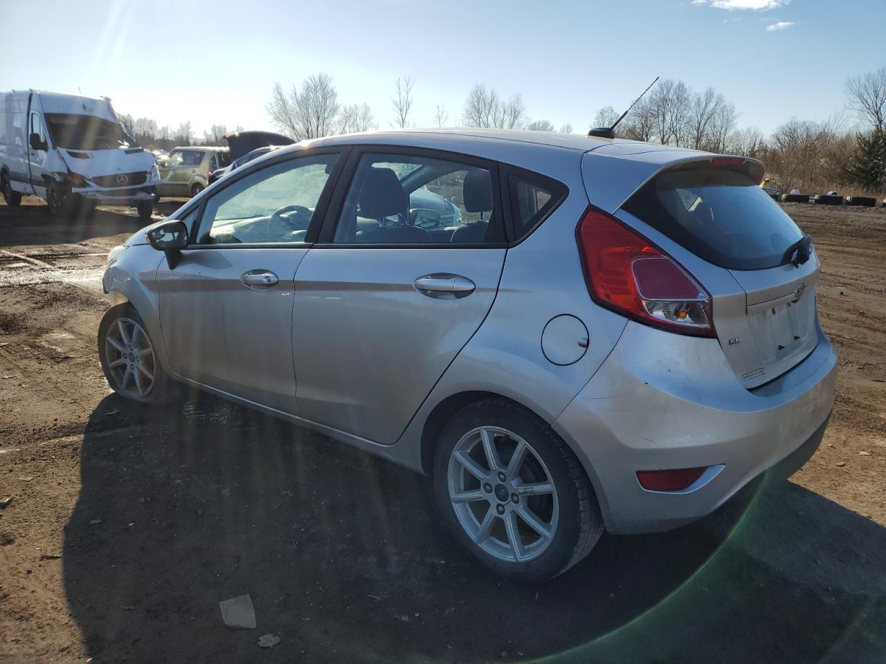 Image 2 of 2018 FORD FIESTA SE 2018 with VIN 3FADP4EJ9JM126478