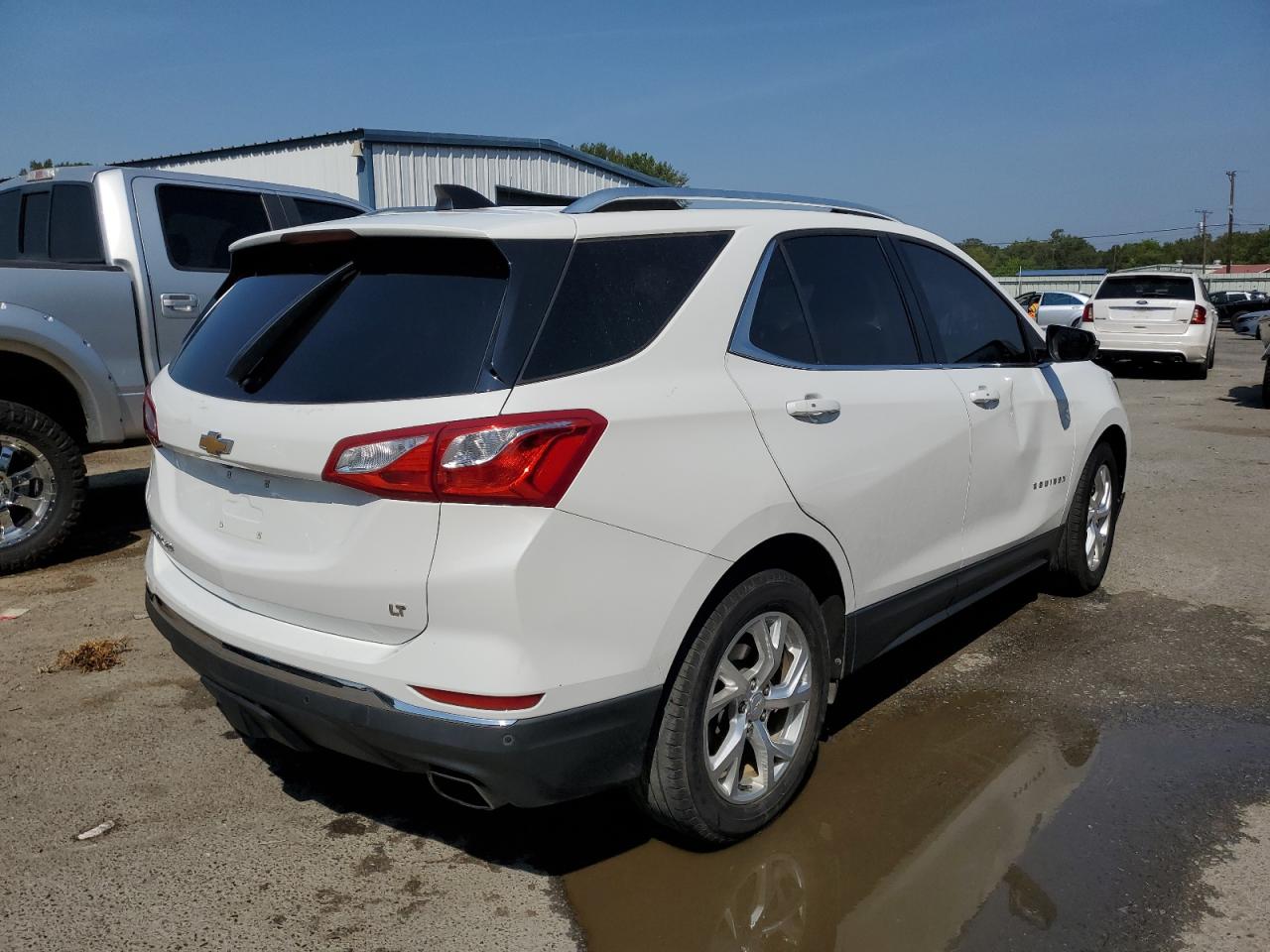 Image 3 of 2018 CHEVROLET EQUINOX LT 2018 with VIN 2GNAXKEX1J6162060