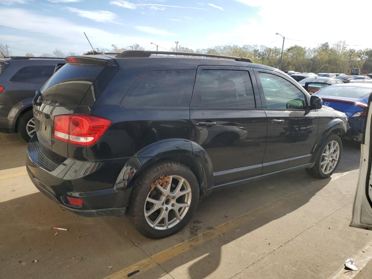 Image 3 of 2014 DODGE JOURNEY SXT 2014 with VIN 3C4PDCBB5ET134161