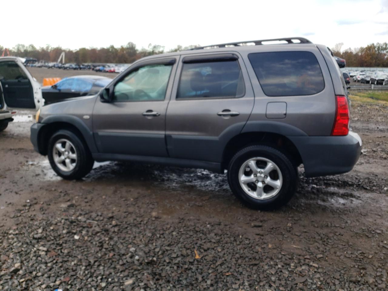Obraz 2 z 2006 MAZDA TRIBUTE I 2006 z VIN 4F2YZ92Z86KM26234