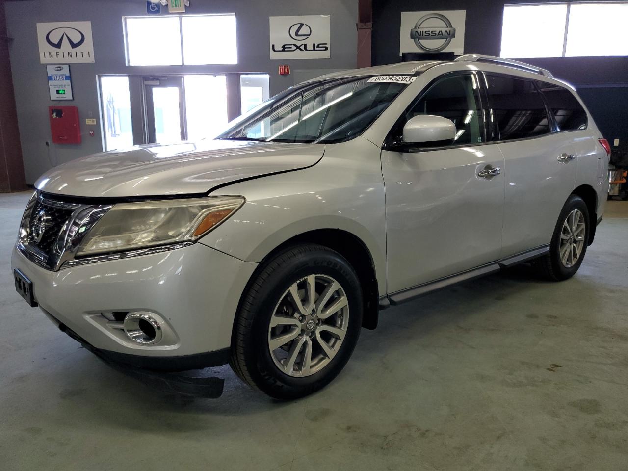 Изображение 1 2014 NISSAN PATHFINDER S 2014 с VIN 5N1AR2MMXEC700337