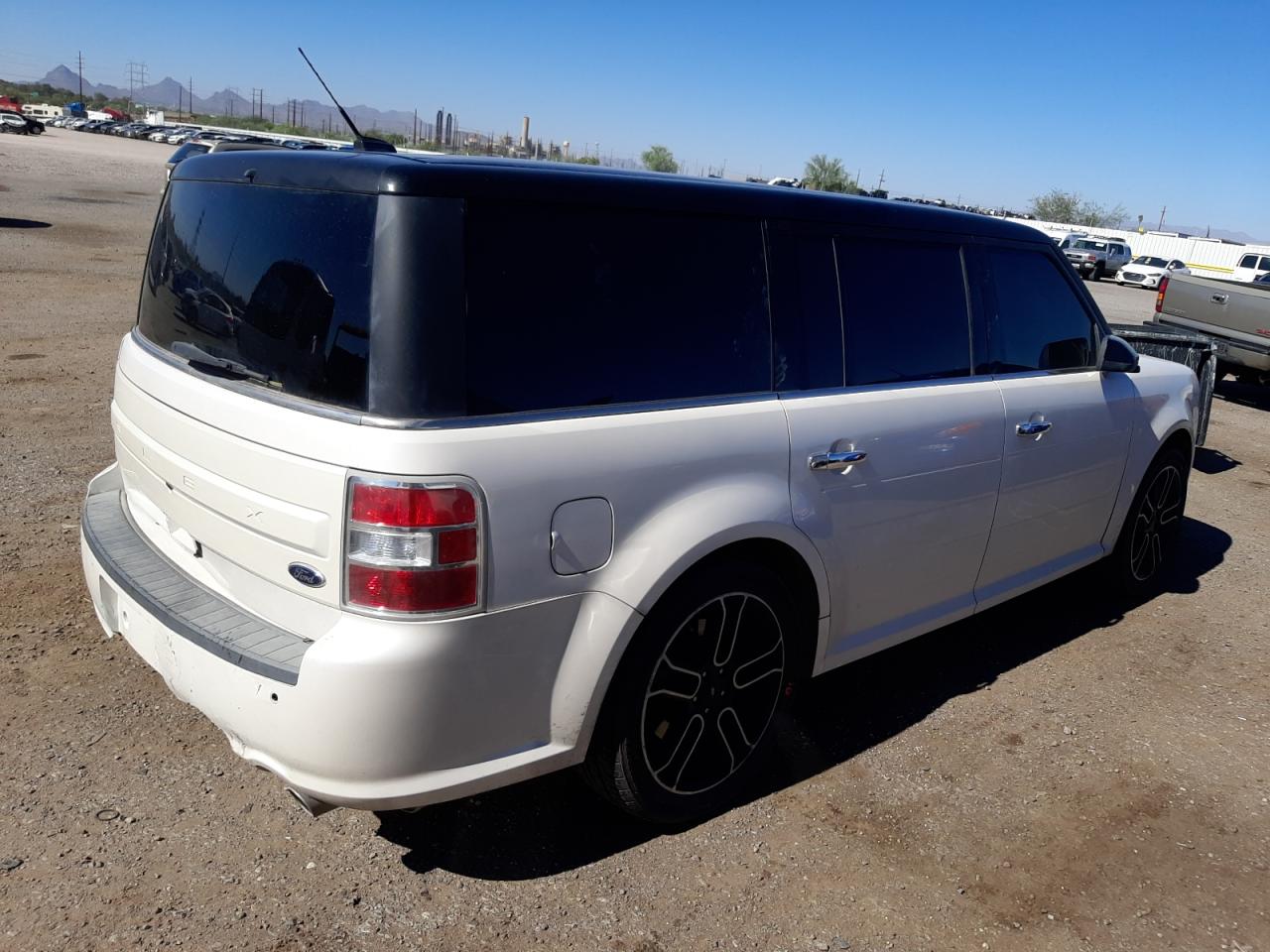 Image 3 of 2015 FORD FLEX SEL 2015 with VIN 2FMGK5C82FBA14699
