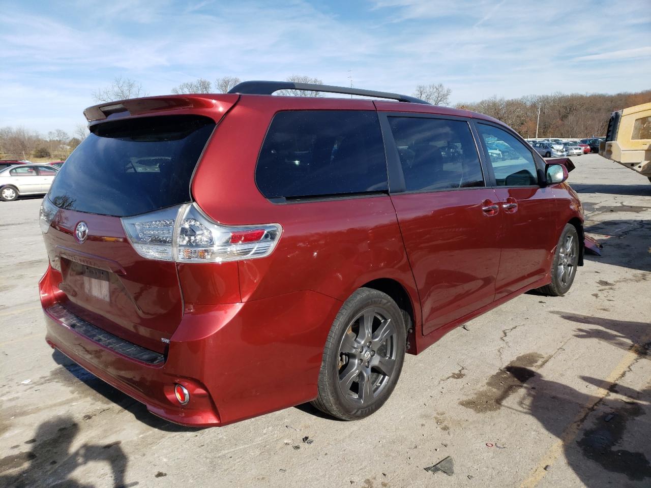 Изображение 3 2017 TOYOTA SIENNA SE 2017 с VIN 5TDXZ3DC9HS784407