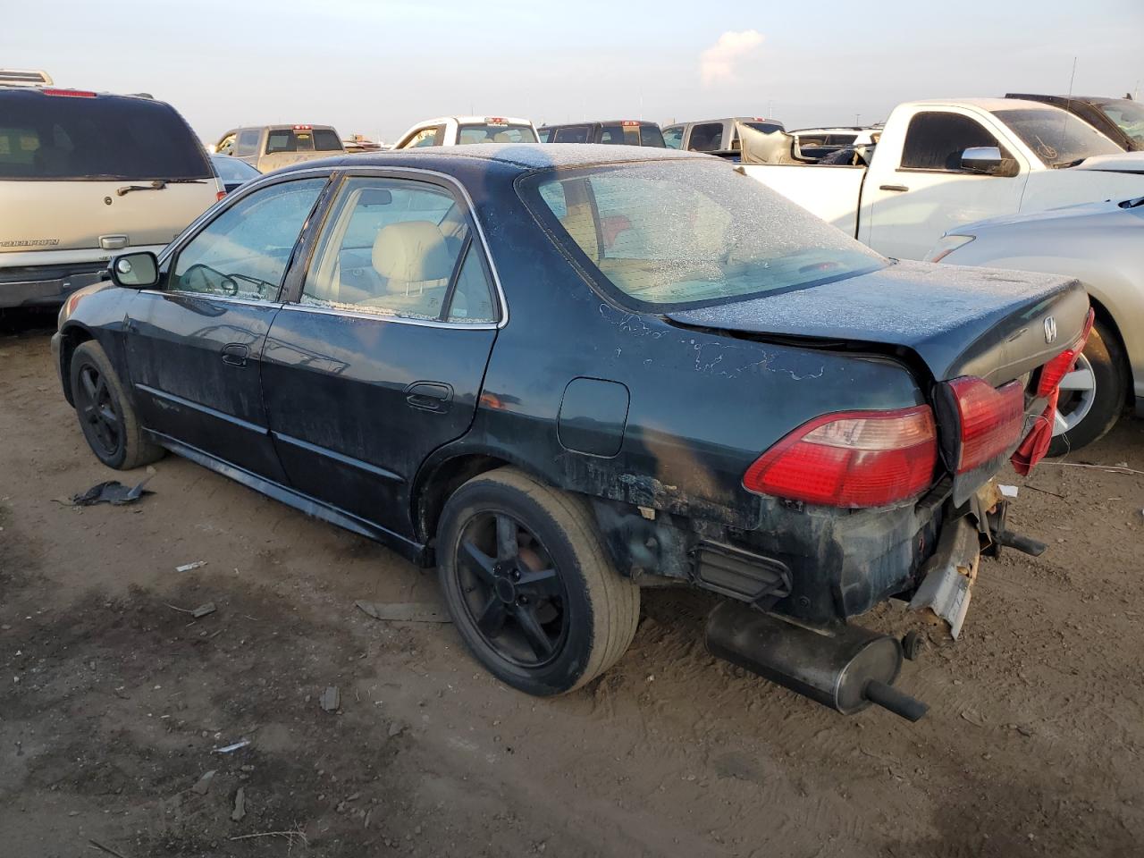 Image 2 of 2001 HONDA ACCORD EX 2001 with VIN 1HGCG16581A081280