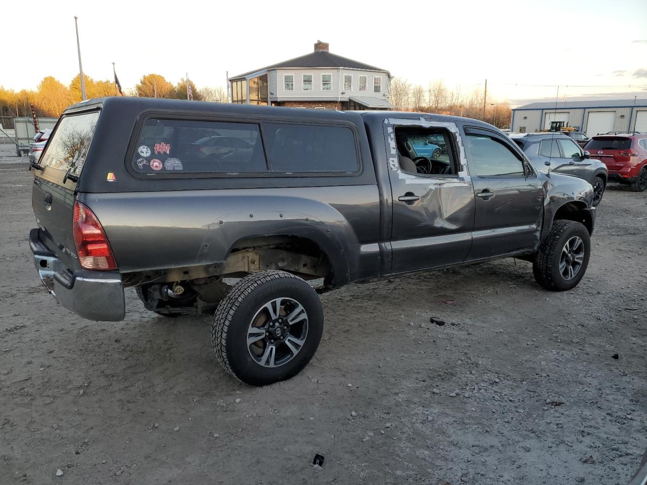 Obraz 3 z 2010 TOYOTA TACOMA DOUBLE CAB LONG BED 2010 z VIN 3TMMU4FNXAM020853