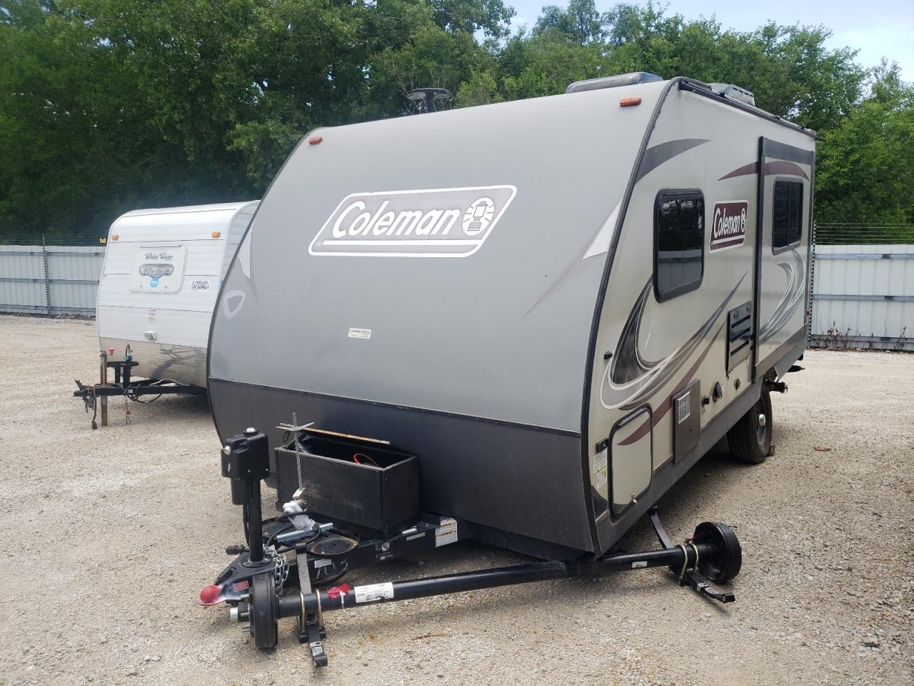 Image 2 of 2018 COLE CAMPER 2018 with VIN 4YDT16210JM937103