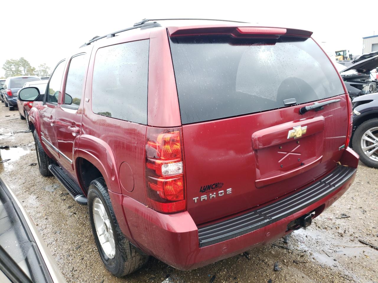 Image 2 of 2011 CHEVROLET TAHOE K1500 LT 2011 with VIN 1GNSKBE02BR270232