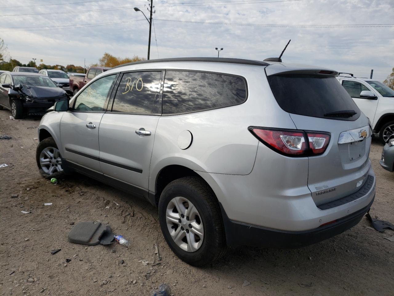 Obraz 2 z 2017 CHEVROLET TRAVERSE LS 2017 z VIN 1GNKRFED0HJ301491