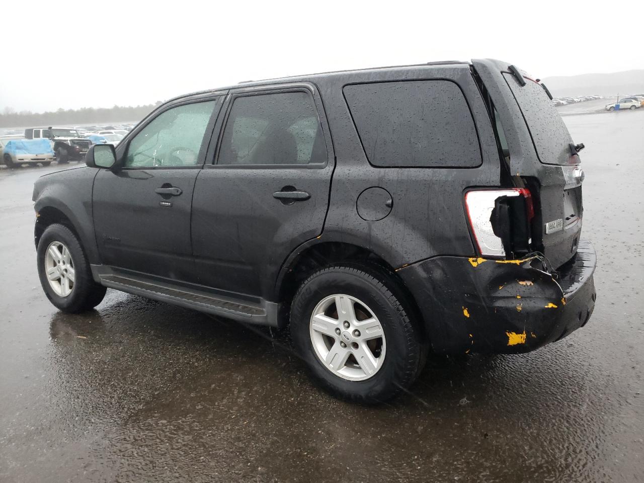 Image 2 of 2011 FORD ESCAPE HYBRID 2011 with VIN 1FMCU4K3XBKA45644