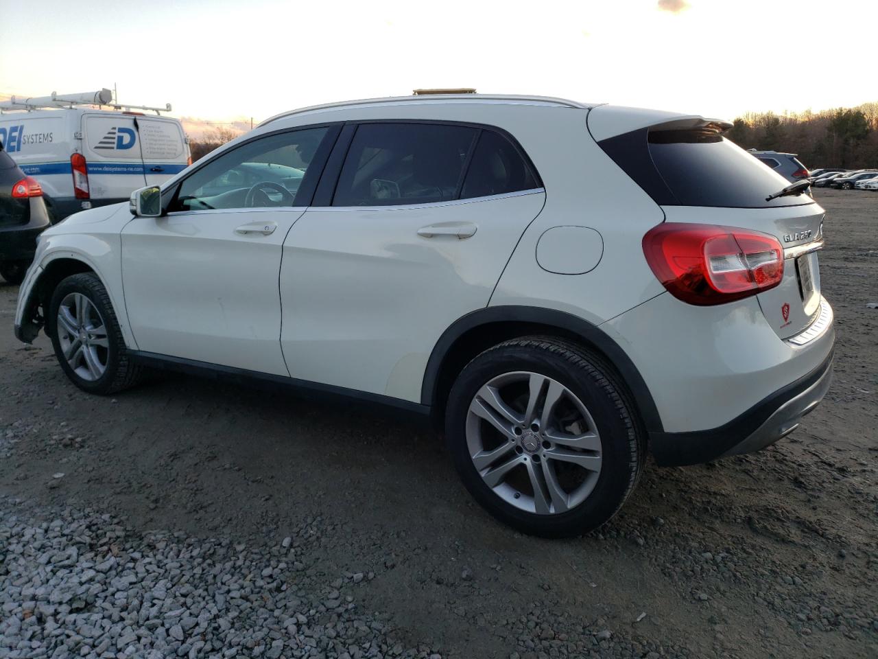 Image 2 of 2015 MERCEDES-BENZ GLA 250 4MATIC 2015 with VIN WDCTG4GBXFJ116813
