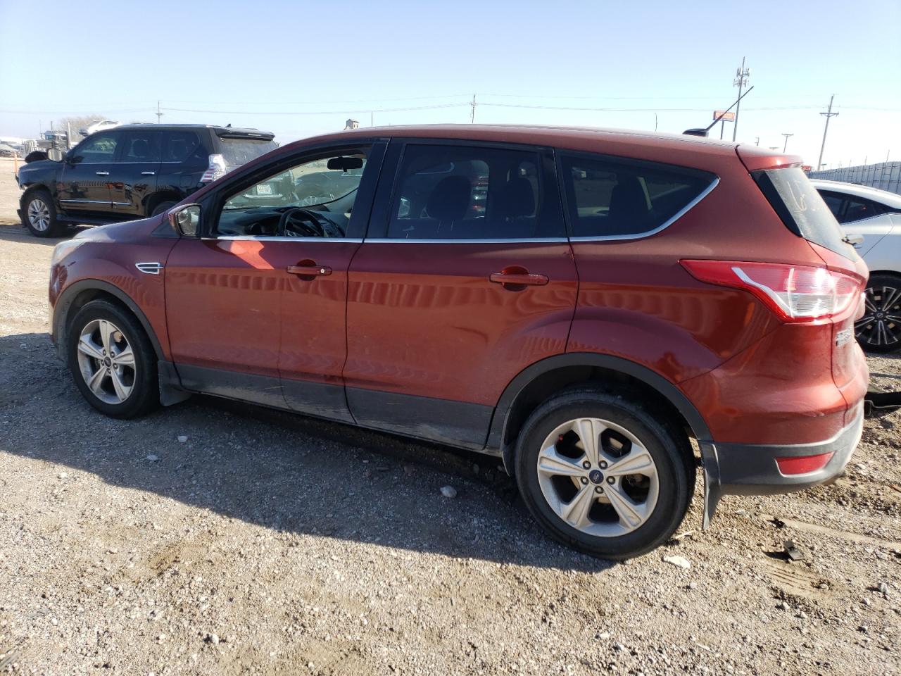 Image 2 of 2015 FORD ESCAPE SE 2015 with VIN 1FMCU9GX4FUA91392