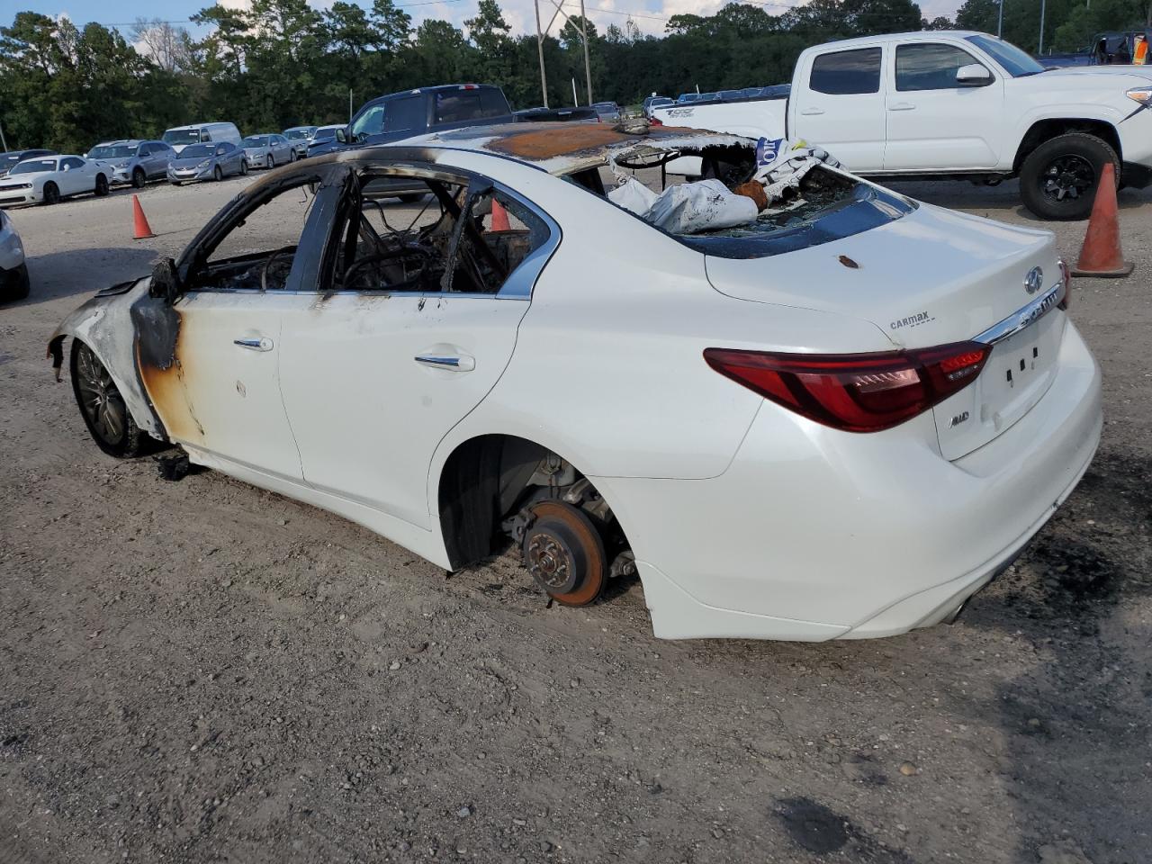 Изображение 2 Infiniti Q50 Luxe 2018 с VIN JN1EV7AR5JM439964
