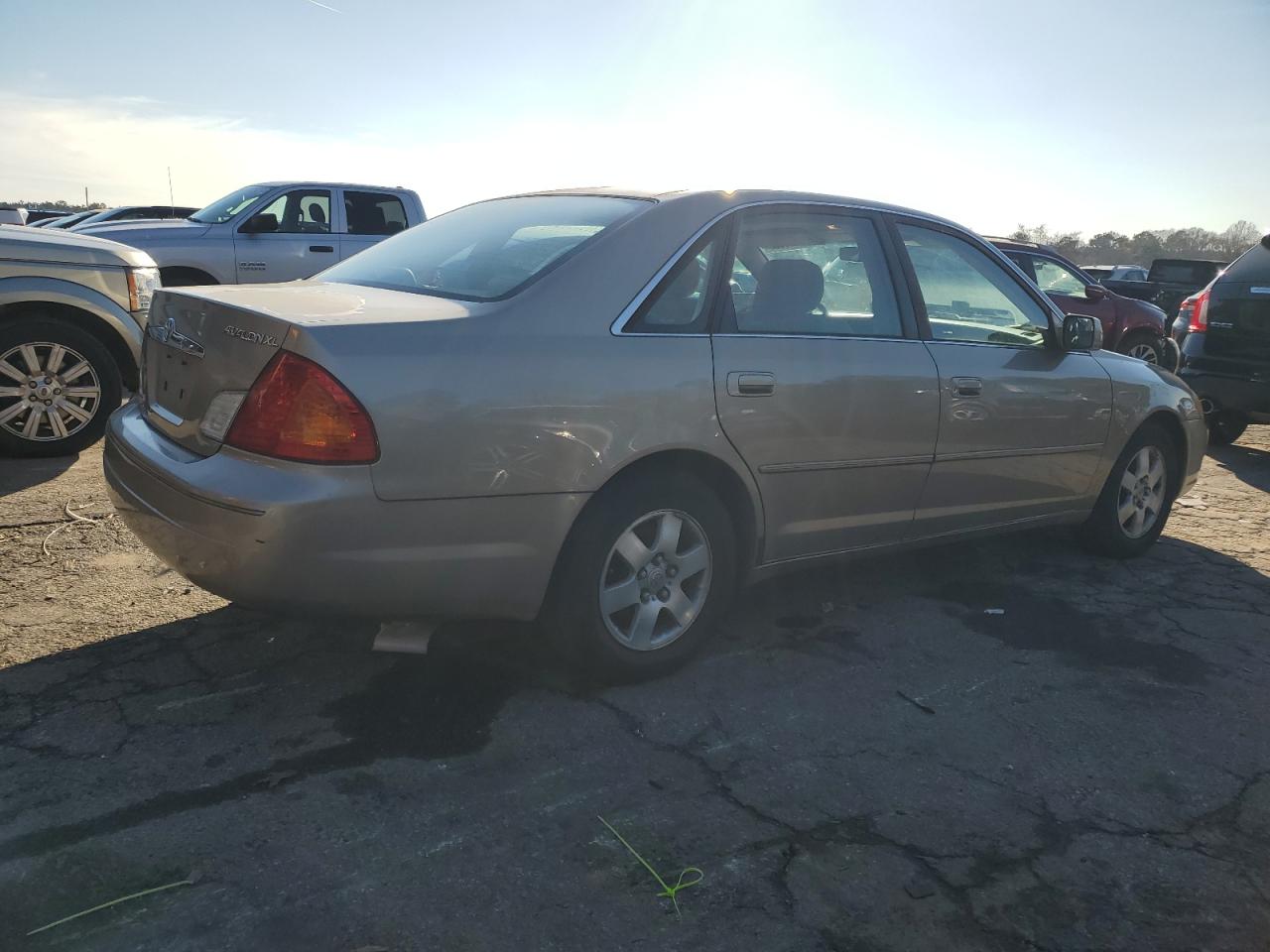 Изображение 3 2000 TOYOTA AVALON XL 2000 с VIN 4T1BF28B7YU010629