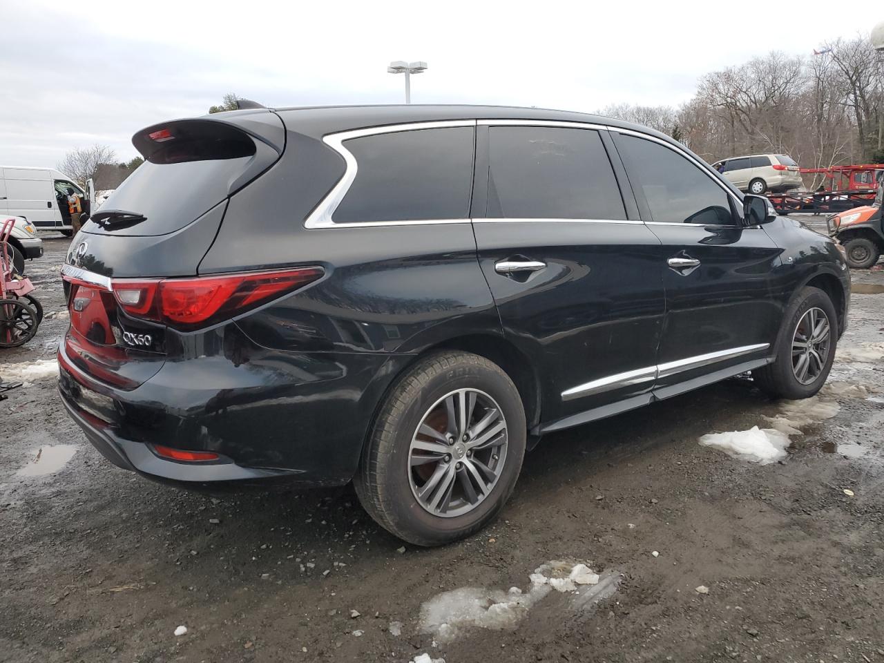 Image 3 of 2019 INFINITI QX60 LUXE 2019 with VIN 5N1DL0MM2KC506609