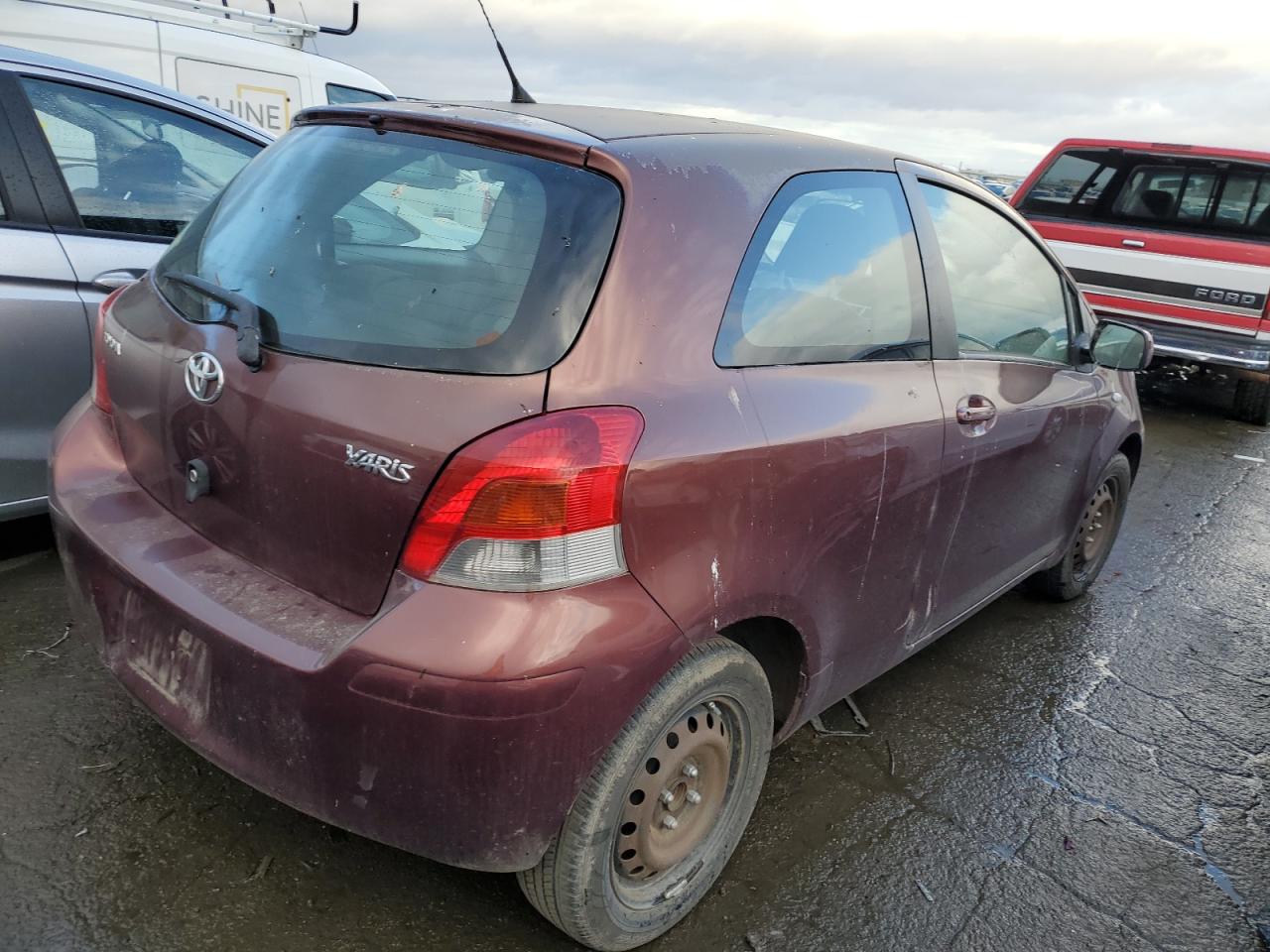 Изображение 3 2010 TOYOTA YARIS  2010 с VIN JTDJT4K30A5303584