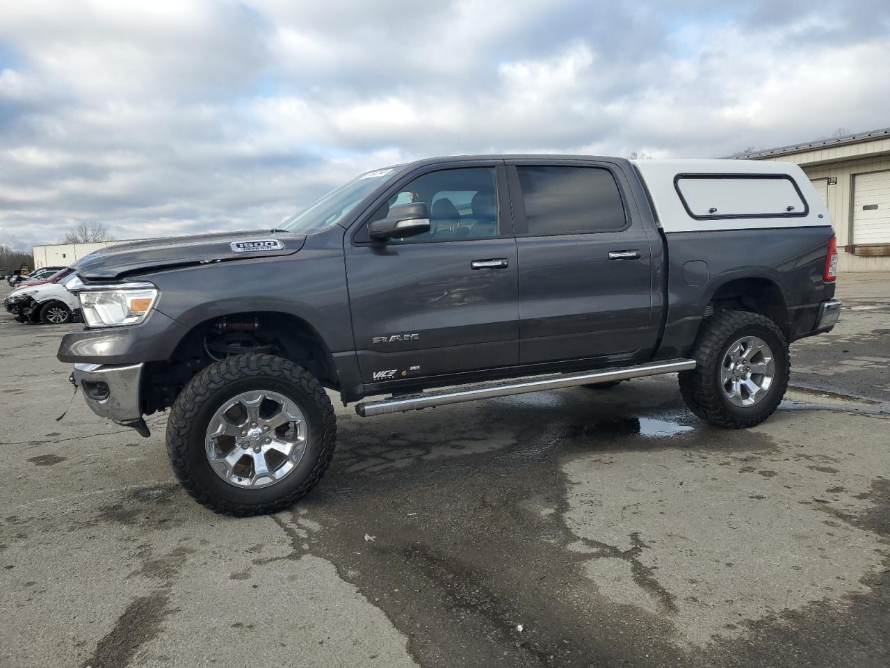 Obraz 1 z 2019 RAM 1500 BIG HORN/LONE STAR 2019 z VIN 1C6SRFFT3KN815230