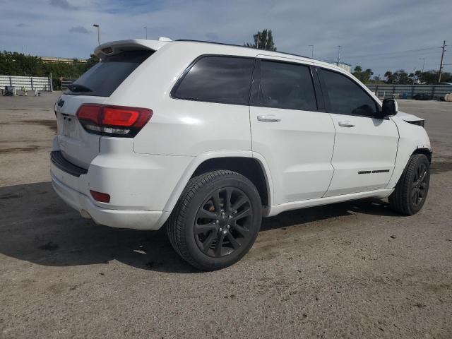 Image 3 of 2017 JEEP GRAND CHEROKEE LAREDO 2017 with VIN 1C4RJEAG3HC953308