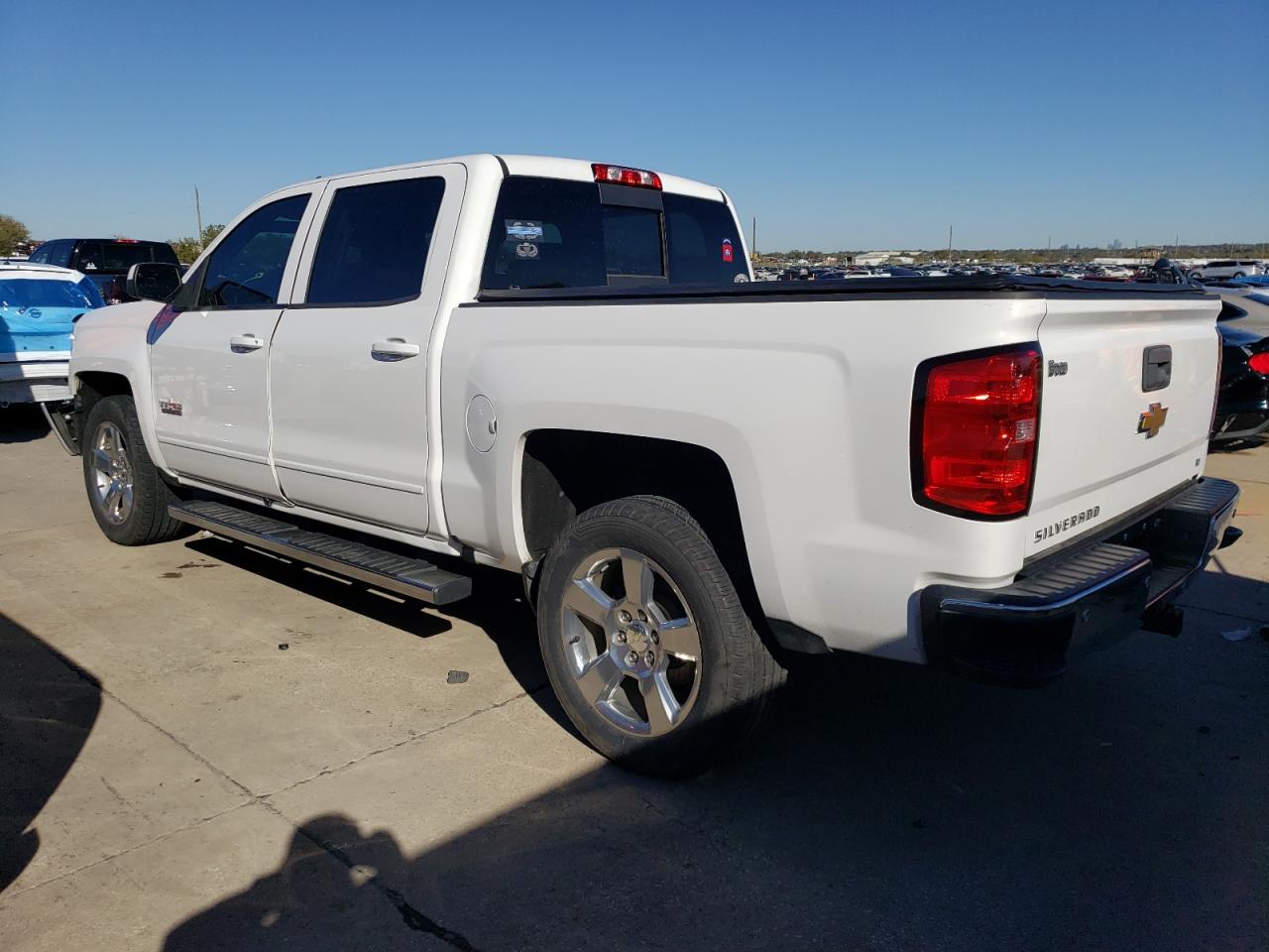 Image 2 of 2018 CHEVROLET SILVERADO C1500 LT 2018 with VIN 3GCPCREC7JG280445