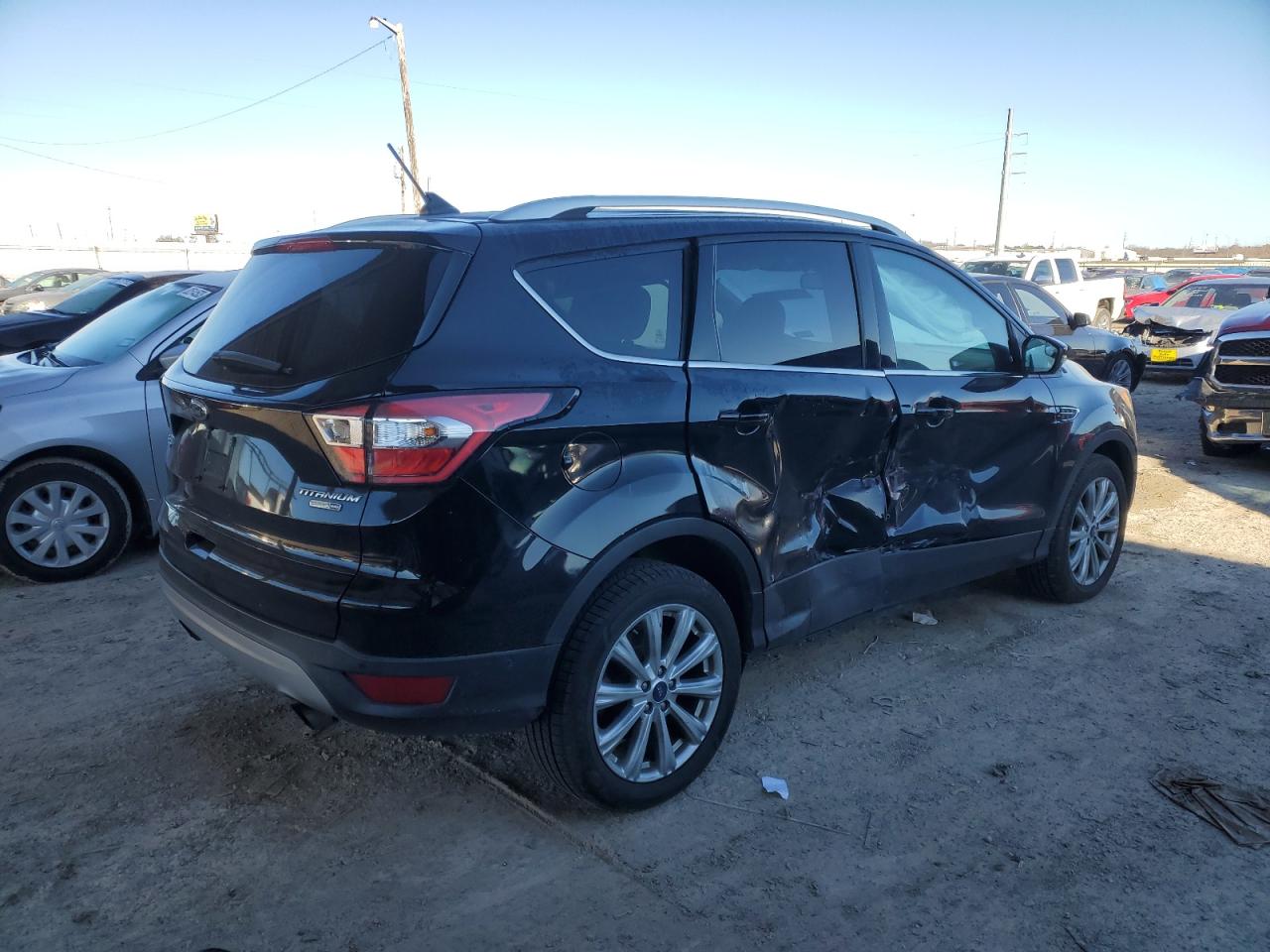 Image 3 of 2018 FORD ESCAPE TITANIUM 2018 with VIN 1FMCU9J99JUA67012