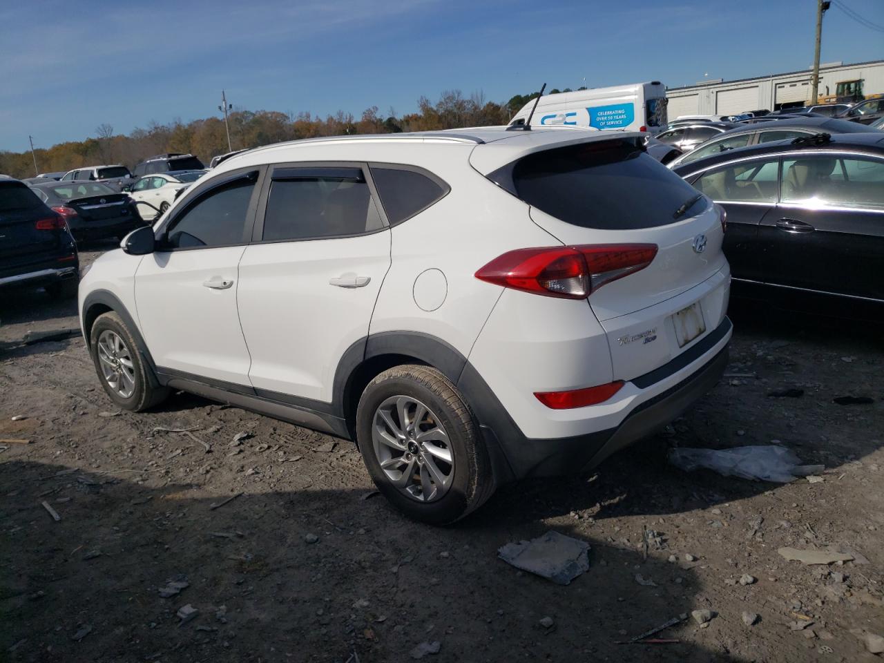 Image 2 of 2016 HYUNDAI TUCSON LIMITED 2016 with VIN KM8J33A2XGU201223