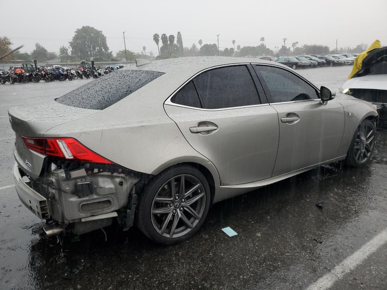 Obraz 3 z 2016 LEXUS IS 200T 2016 z VIN JTHBA1D29G5023683