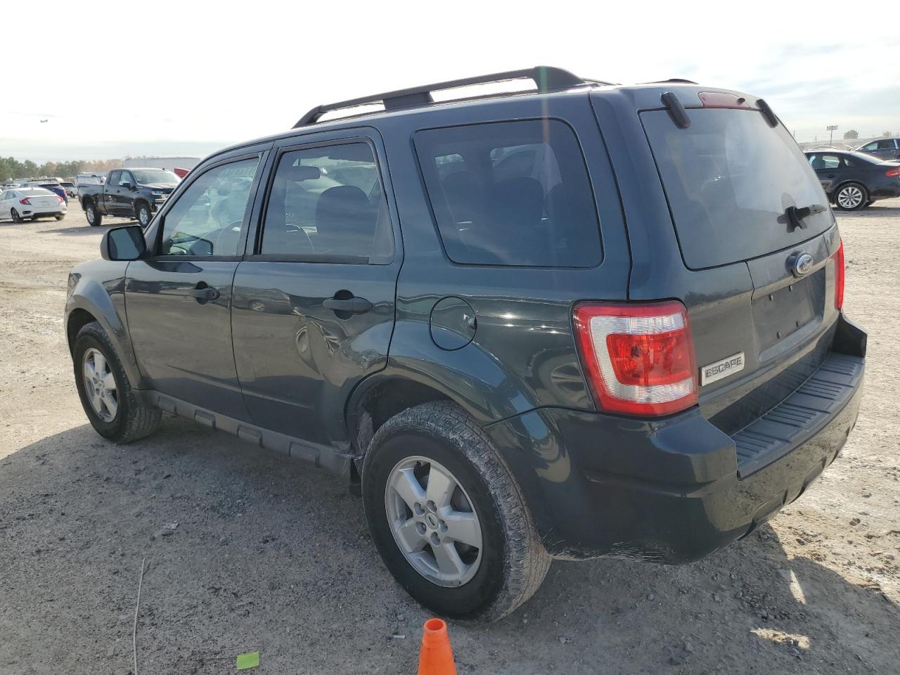 Obraz 2 z 2009 FORD ESCAPE XLS 2009 z VIN 1FMCU02739KA59245