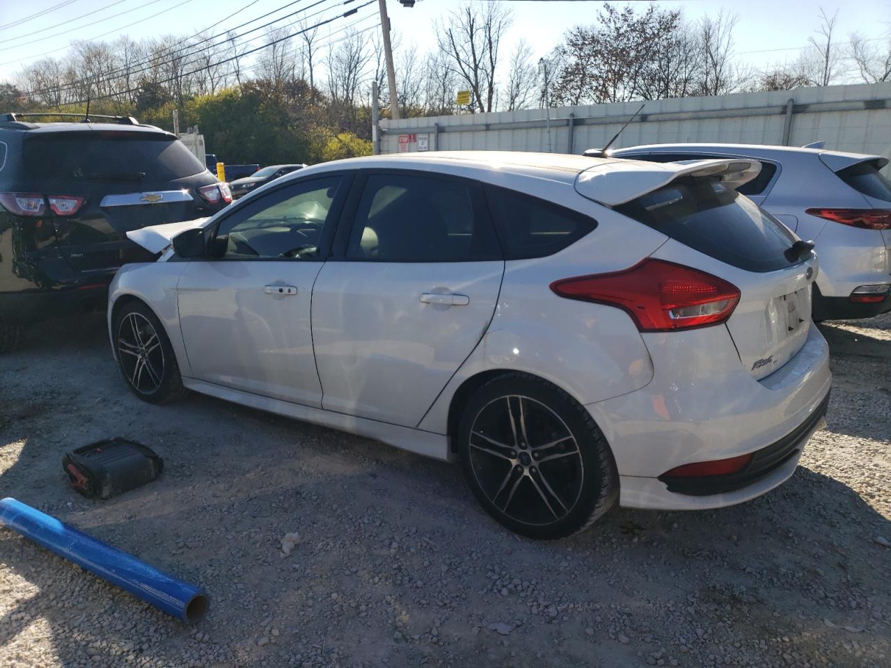 Image 2 of 2016 FORD FOCUS ST 2016 with VIN 1FADP3L9XGL226926