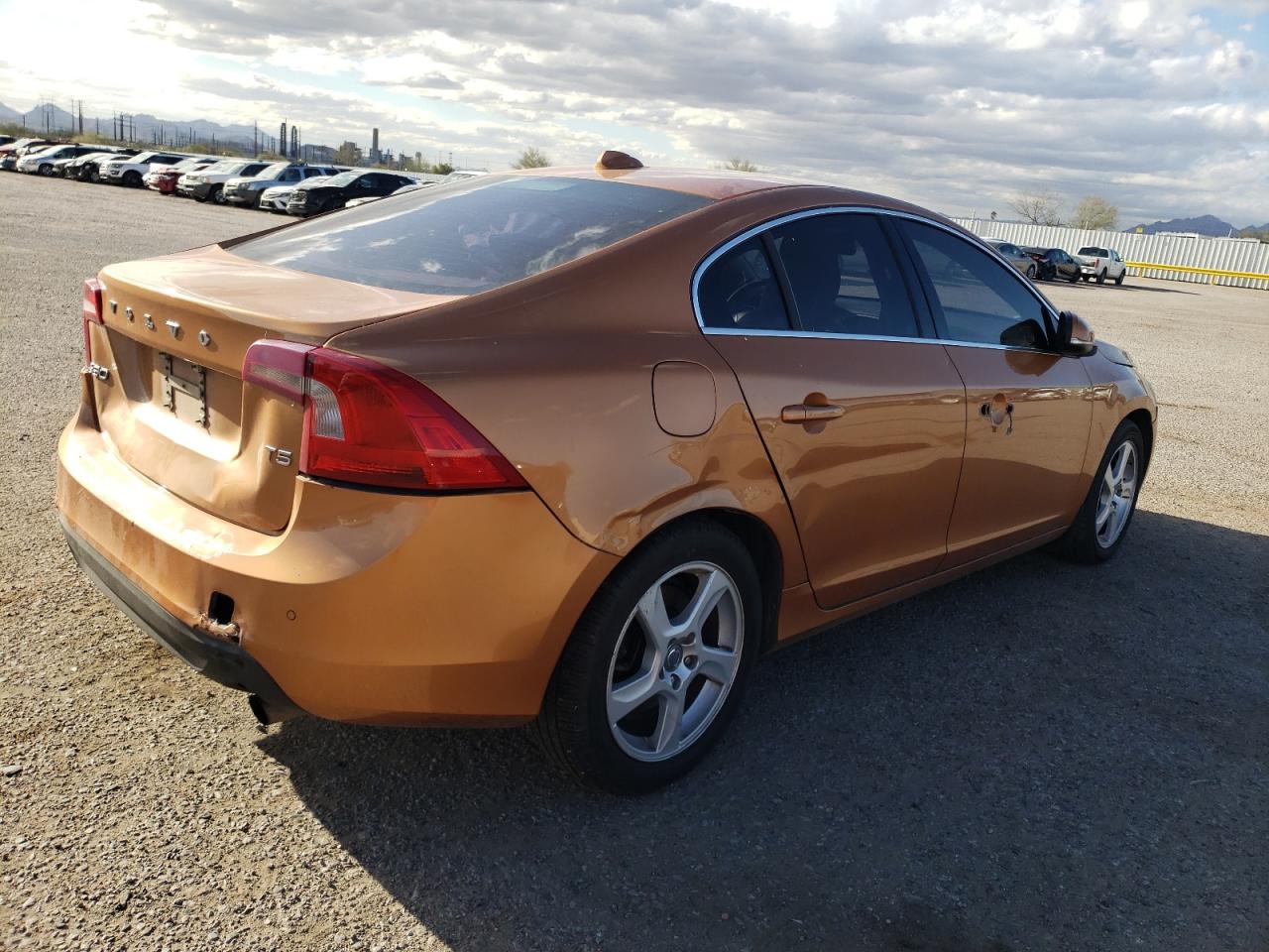 Obraz 3 z Volvo S60 T5 2012 z VIN YV1622FS6C2126844
