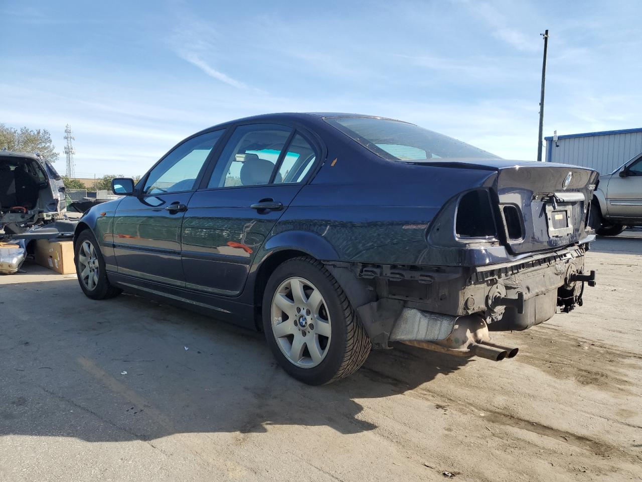 Image 2 of 2005 BMW 325 I 2005 with VIN WBAET374X5NJ86354