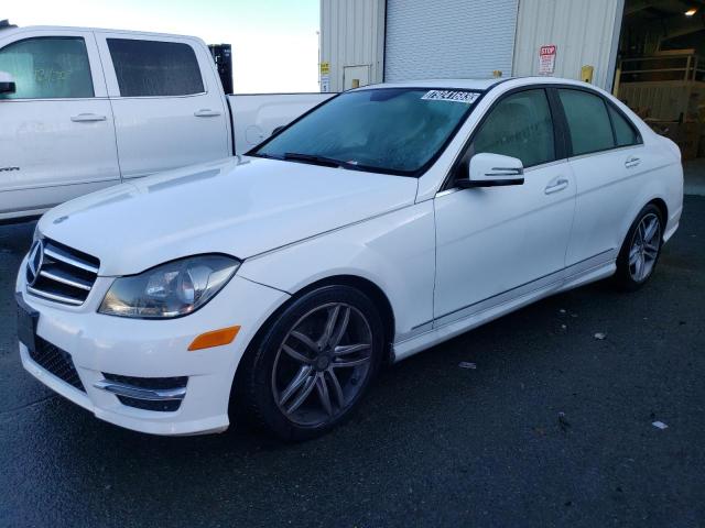 Obraz 1 z 2014 MERCEDES-BENZ C 250 2014 z VIN WDDGF4HB8EG218928