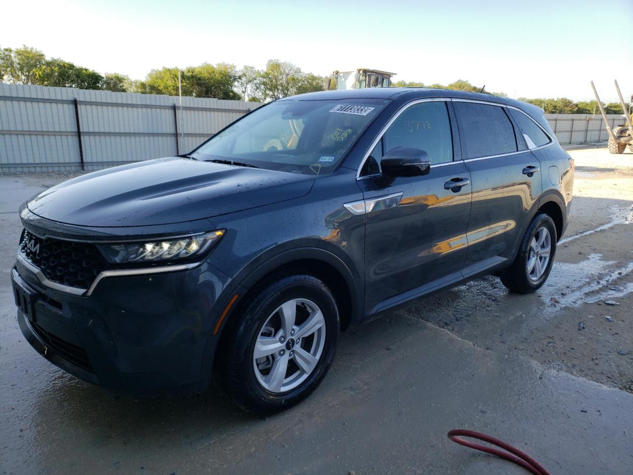 Image 1 of 2023 KIA SORENTO LX 2023 with VIN 5XYRG4LC8PG201388